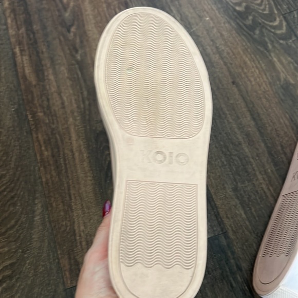 Koio Capri Sneaker - Picture 6 of 7